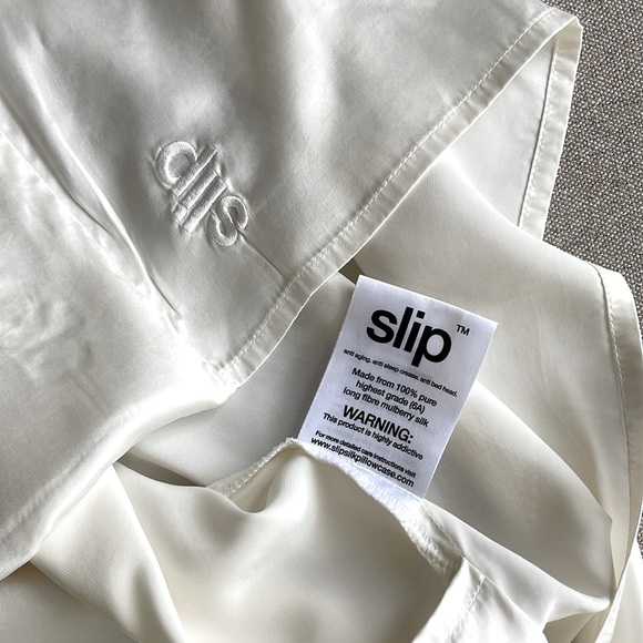 SLIP 100% Pure Mulberry Silk Queen Envelope Pillowcase – Ivory – Like New - Picture 8 of 9